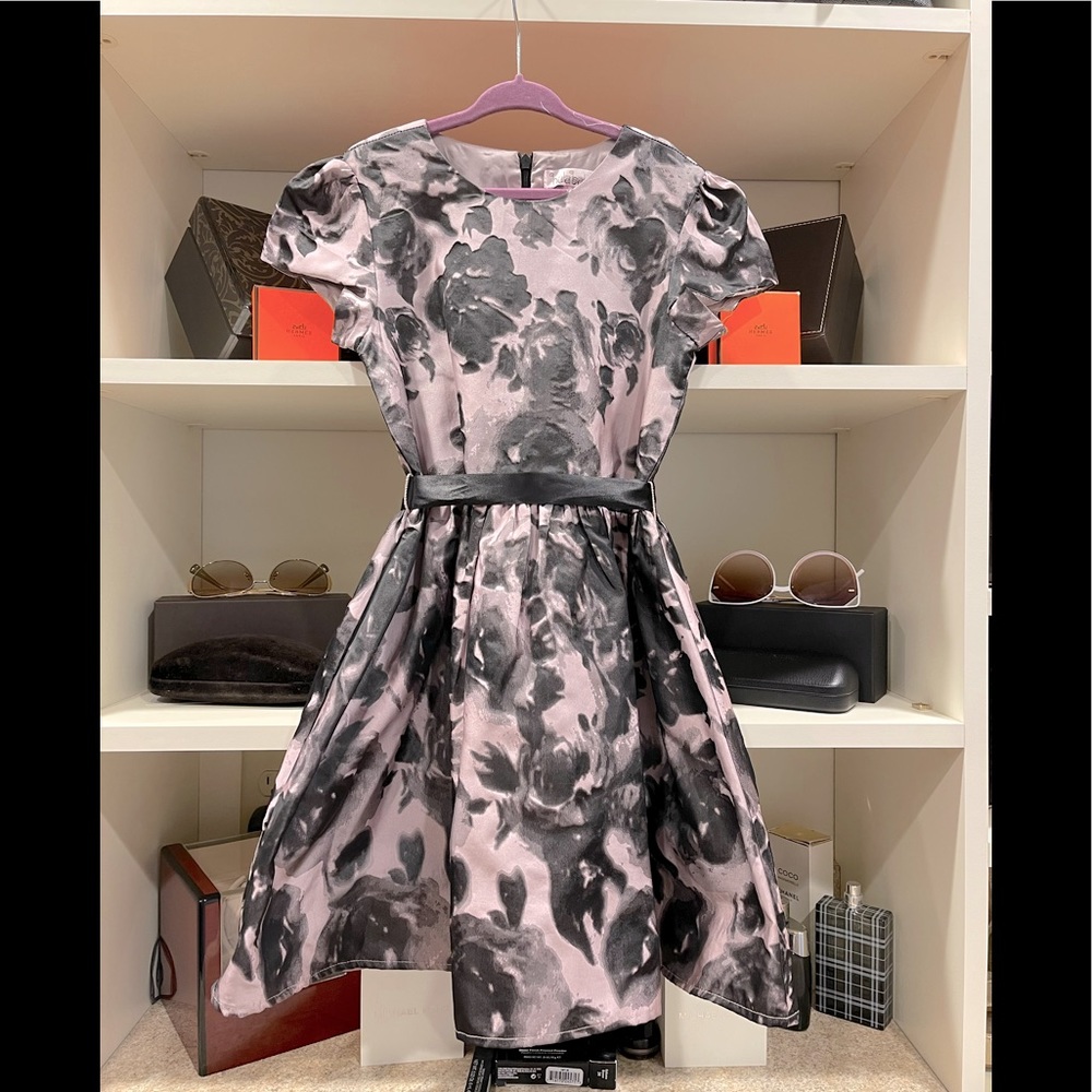 Girls beautiful special occasion dress…